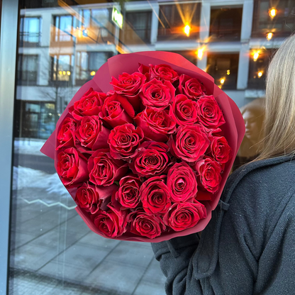 Букет красных роз
